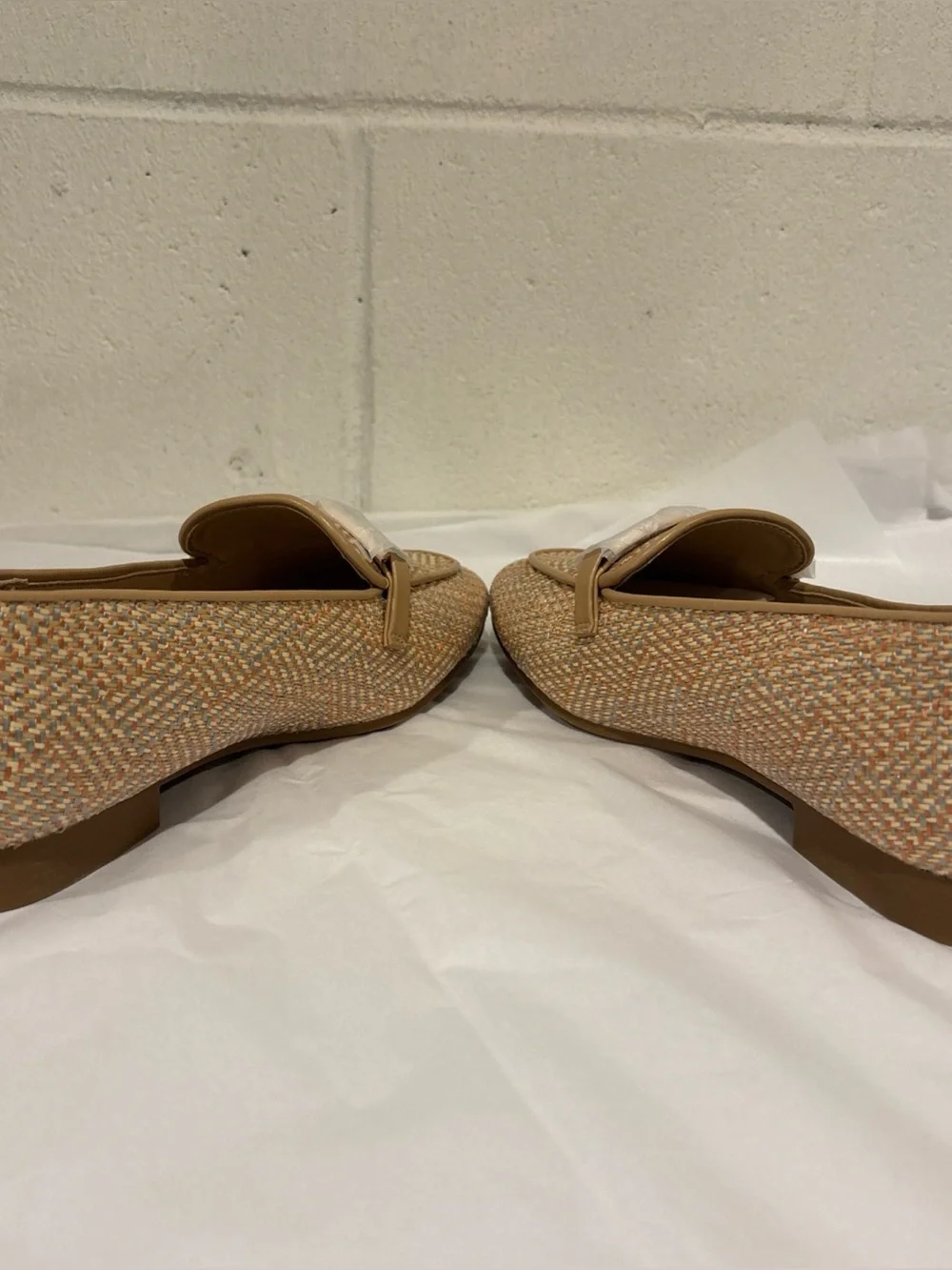 Tahari Royal women’s loafer flats apricot vegan leather slip ons size 6.5